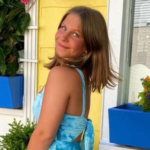 Meet your Posher, Ally